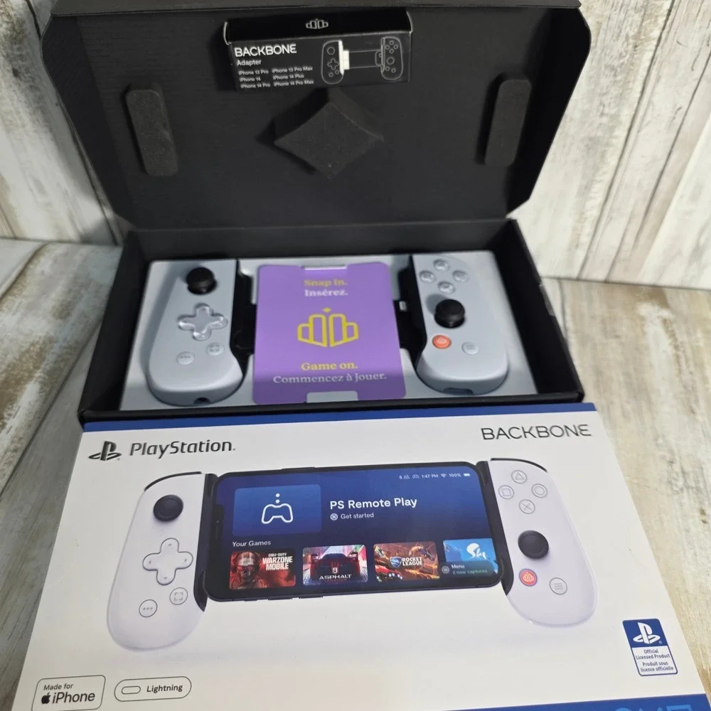 Backbone One PlayStation Edition iPhone Mobile Gaming Controller White BB-02-W-S
